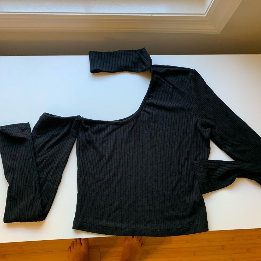 Cutout top